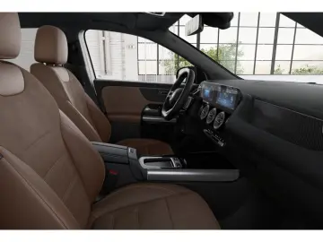 MERCEDES-BENZ GLA 220 d 4M AMG-Sport MLB 360 Pano Ni…