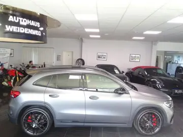 MERCEDES-BENZ GLA 45 AMG S 4M Magno Night Dist LED P…