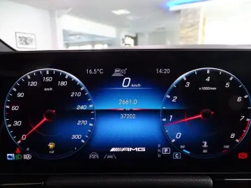 MERCEDES-BENZ GLA 45 AMG S 4M Magno Night Dist LED P…