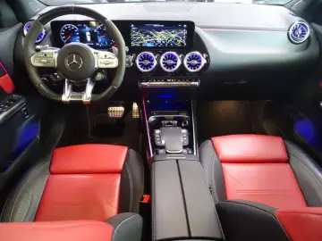MERCEDES-BENZ GLA 45 AMG S 4M Magno Night Dist LED P…