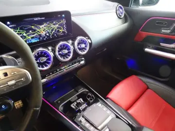 MERCEDES-BENZ GLA 45 AMG S 4M Magno Night Dist LED P…
