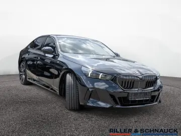 BMW 520d M-Sport Pro ACC HUD SITZBELÜFTUNG PANO 360