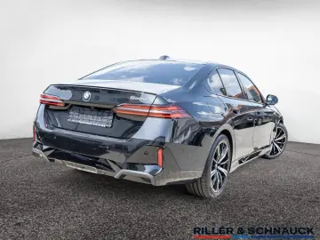 BMW 520d M-Sport Pro ACC HUD SITZBELÜFTUNG PANO 360