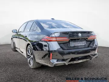 BMW 520d M-Sport Pro ACC HUD SITZBELÜFTUNG PANO 360