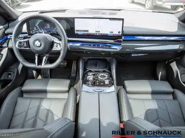 BMW 520d M-Sport Pro ACC HUD SITZBELÜFTUNG PANO 360