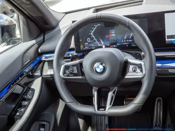 BMW 520d M-Sport Pro ACC HUD SITZBELÜFTUNG PANO 360
