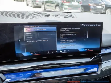 BMW 520d M-Sport Pro ACC HUD SITZBELÜFTUNG PANO 360