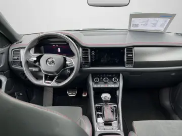 SKODA Kodiaq RS TSI RS DSG 4x4 AHK PANO NAVI RFK