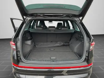 SKODA Kodiaq RS TSI RS DSG 4x4 AHK PANO NAVI RFK
