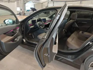 BMW 520i Limo M Sport StHzg PANO H&K DA  360  AD-LED