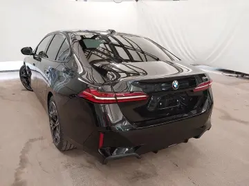 BMW 520i Limo M Sport StHzg PANO H&K DA  360  AD-LED