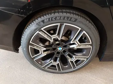 BMW 520i Limo M Sport StHzg PANO H&K DA  360  AD-LED