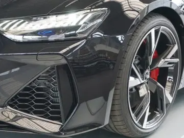 AUDI RS6 Avant 4.0 TFSI quattro Pano Matrix B&O ACC A