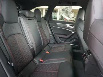 AUDI RS6 Avant 4.0 TFSI quattro Pano Matrix B&O ACC A
