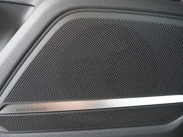 AUDI RS6 Avant 4.0 TFSI quattro Pano Matrix B&O ACC A