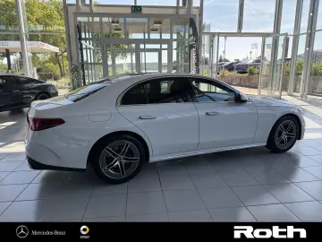 MERCEDES-BENZ E220d AMG Distronic Panorama WinterP K…