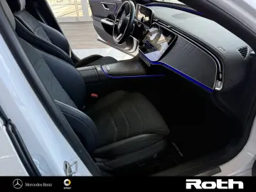 MERCEDES-BENZ E220d AMG Distronic Panorama WinterP K…