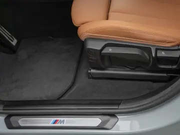BMW X4 xDrive20i M Sportpaket AHK. RfKam. HiFi adLED