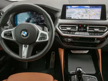 BMW X4 xDrive20i M Sportpaket AHK. RfKam. HiFi adLED