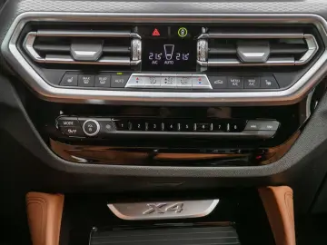 BMW X4 xDrive20i M Sportpaket AHK. RfKam. HiFi adLED
