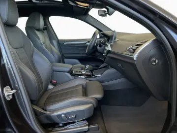 BMW X4 xDr30i M Sport Pano AHK Laser H K HUD LivePro