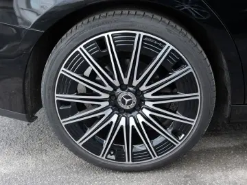 MERCEDES-BENZ E 220 d 4M AMG-Sport Super Pano Burm D…