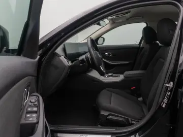 BMW 318i GeschwindigReg DAB PDC Widscreen Cockpit