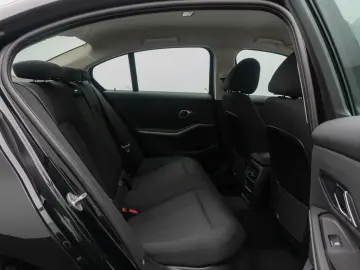 BMW 318i GeschwindigReg DAB PDC Widscreen Cockpit