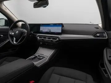 BMW 318i GeschwindigReg DAB PDC Widscreen Cockpit