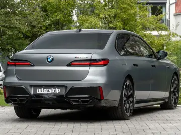 BMW M760e INDIVIDUAL.TOPZUSTAND.B&W.EX.DRIVE.5 100