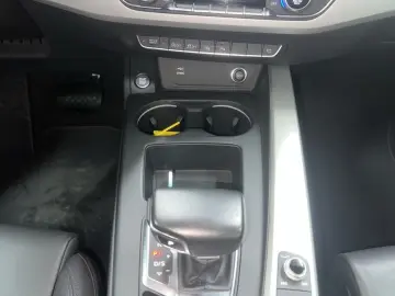 AUDI A5 Cabrio 40 TFSI S tronic advanced Navi
