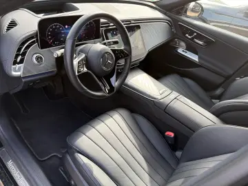 MERCEDES-BENZ E 220 Exclusive Plus 360  HEAD UP BURM…