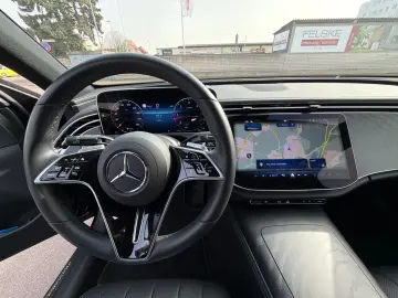 MERCEDES-BENZ E 220 Exclusive Plus 360  HEAD UP BURM…