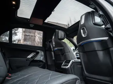 BMW i7 60 M SPORT.KRISTALL.TWO-TONE.TV.AUTOTÜR.FOND