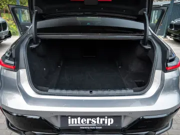 BMW i7 60 M SPORT.KRISTALL.TWO-TONE.TV.AUTOTÜR.FOND