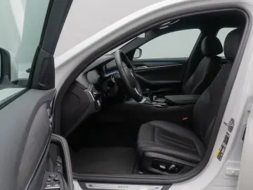 BMW 530e ACC 360  HUD DAB Memory Alarm Leder Sport