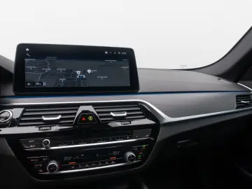 BMW 530e ACC 360  HUD DAB Memory Alarm Leder Sport