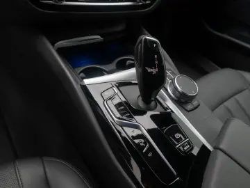 BMW 530e ACC 360  HUD DAB Memory Alarm Leder Sport