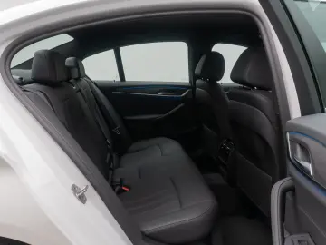 BMW 530e ACC 360  HUD DAB Memory Alarm Leder Sport