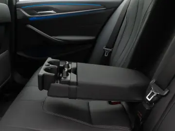 BMW 530e ACC 360  HUD DAB Memory Alarm Leder Sport