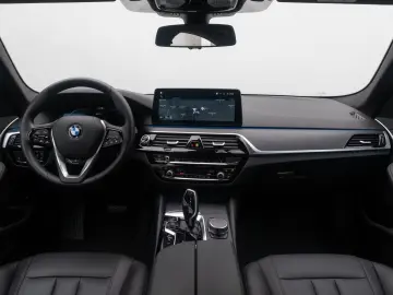 BMW 530e ACC 360  HUD DAB Memory Alarm Leder Sport