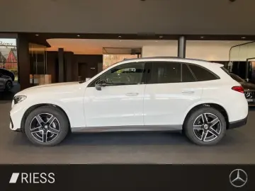 MERCEDES-BENZ GLC 220 d 4M AMG PANO KEYL 360 DISTRO …