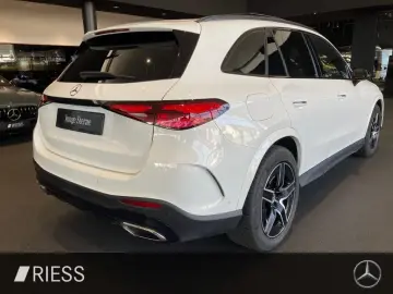 MERCEDES-BENZ GLC 220 d 4M AMG PANO KEYL 360 DISTRO …