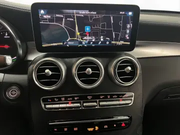 MERCEDES-BENZ GLC 300de 4Matic AMG Line AHK LED LM 19  RFK