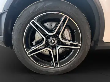 MERCEDES-BENZ GLC 300de 4Matic AMG Line AHK LED LM 19  RFK