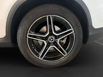 MERCEDES-BENZ GLC 300de 4Matic AMG Line AHK LED LM 19  RFK