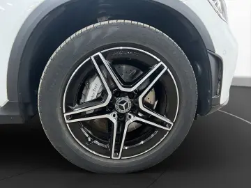 MERCEDES-BENZ GLC 300de 4Matic AMG Line AHK LED LM 19  RFK