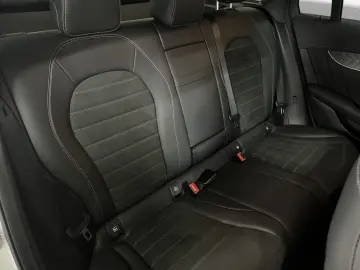 MERCEDES-BENZ GLC 300de 4Matic AMG Line AHK LED LM 19  RFK