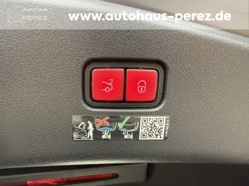 MERCEDES-BENZ CLE 450 4M AMG PREMIUM-PANO-BURMESTER-…