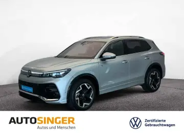 VW Tiguan R-Line TSI DSG 4M  AHK PANO STDHZ LEDER